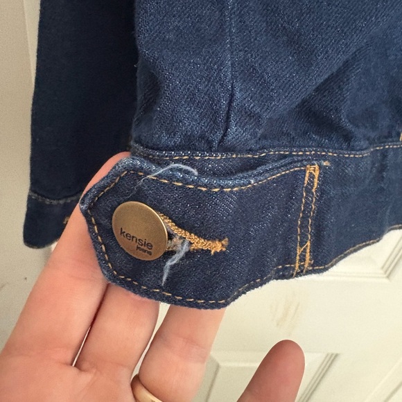 Women’s size small Kenzie Dark Blue Jean Jacket. - Picture 4 of 7